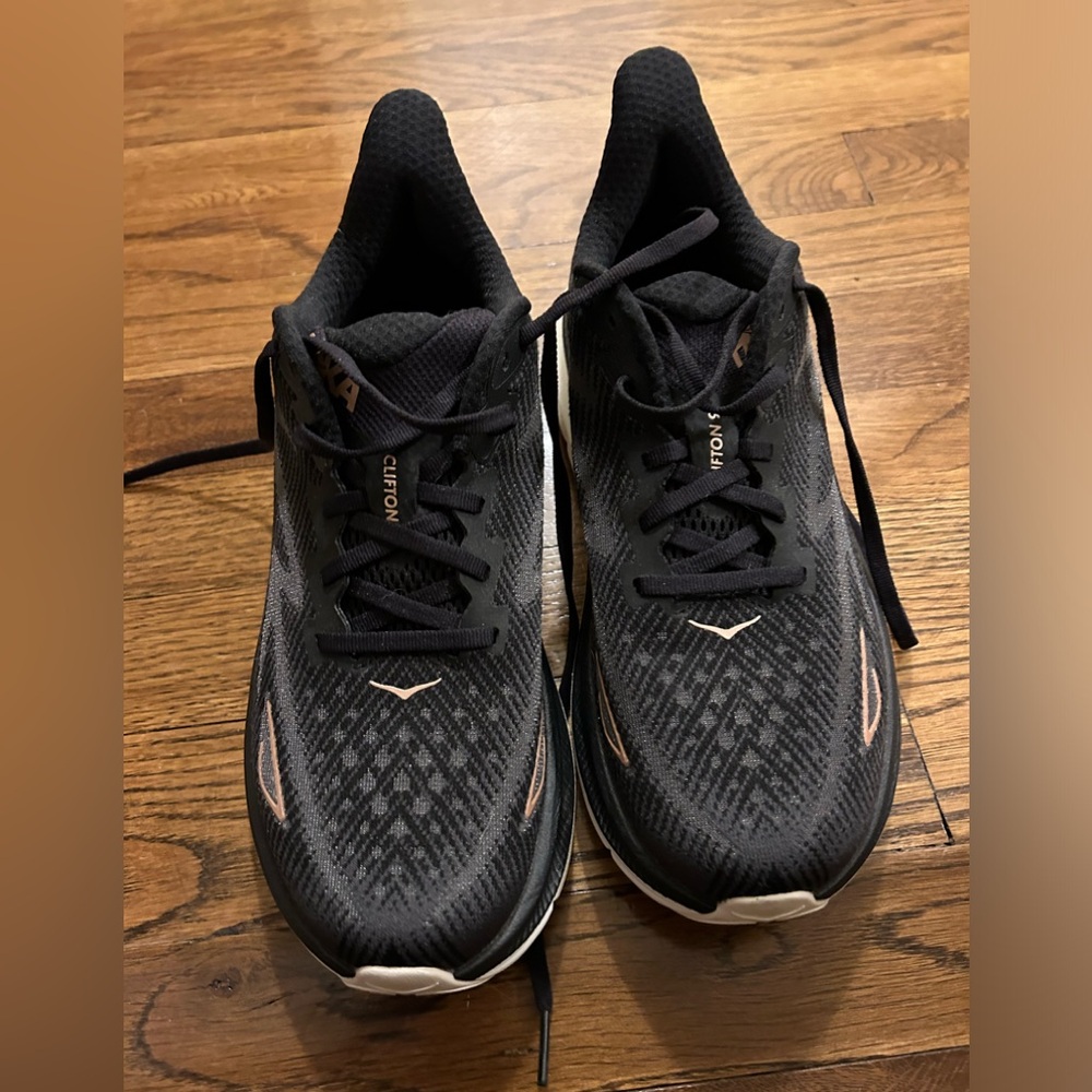 Hoka Clifton 9 Women’s 8.5 Black/Rose Gold Worn Twice